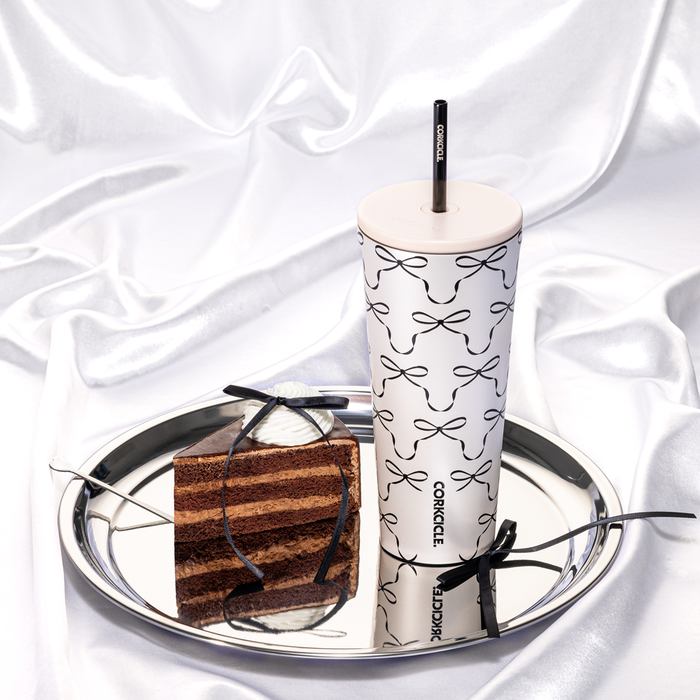 cold-cup-a4 2a98a7269432--2224PBBC-lifestyle.png