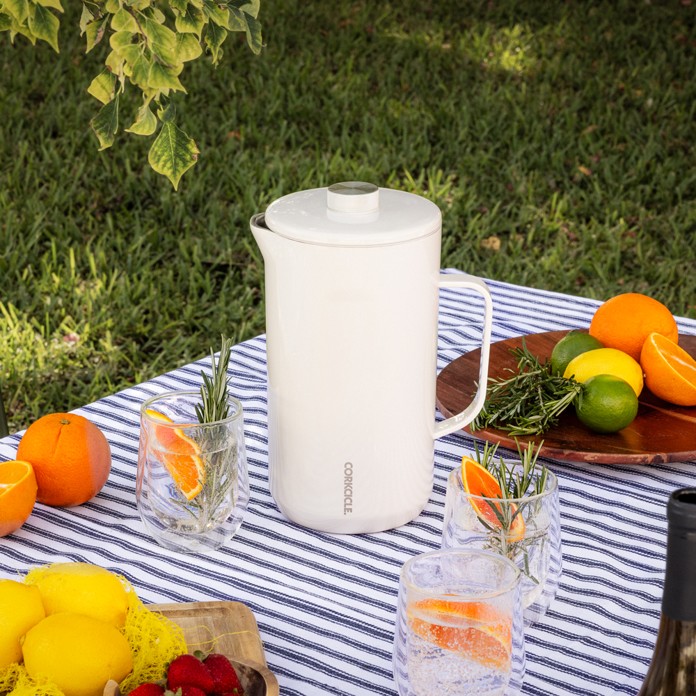 pitcher-j8 OatmilkPitcher_Lifestyle.png